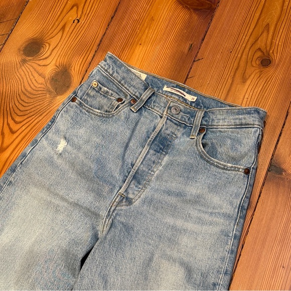 Levi’s Ribcage Straight Jeans - Picture 5 of 7
